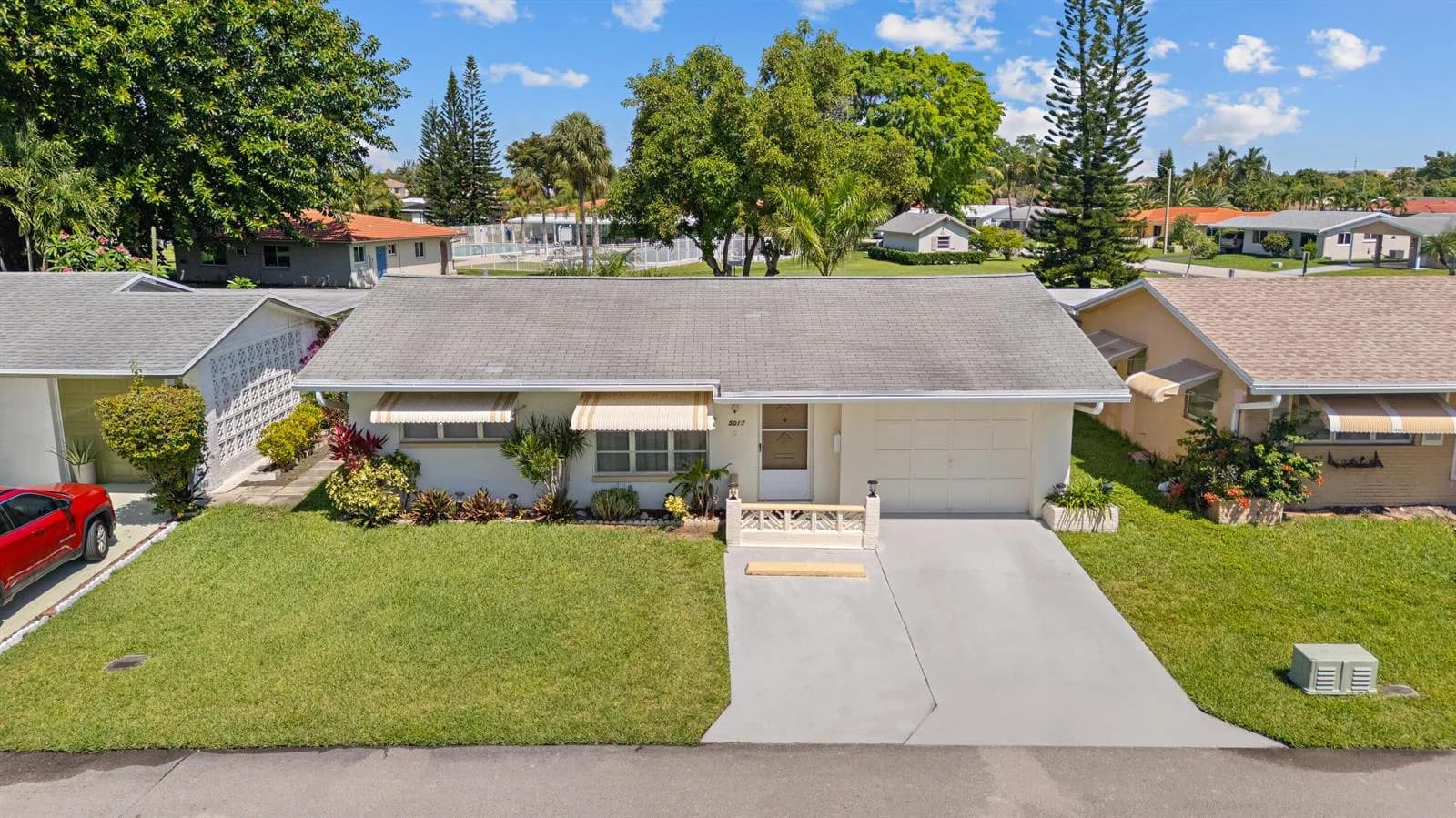 5017 NW 49th Road, Tamarac FL 33319