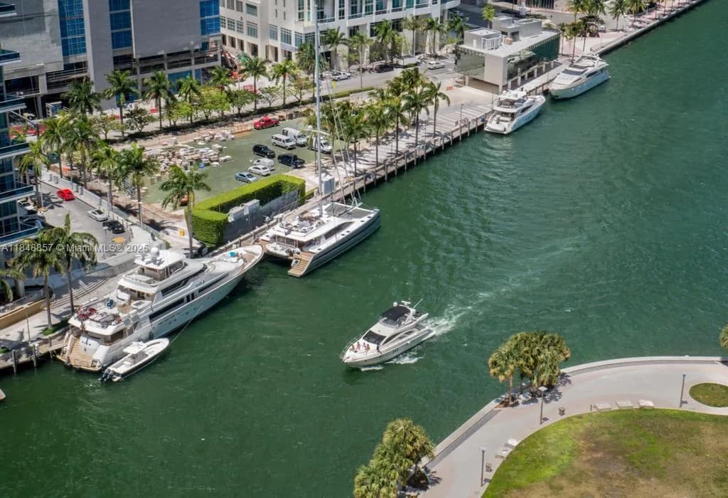 485 Brickell Ave # 3711, Miami FL 33131