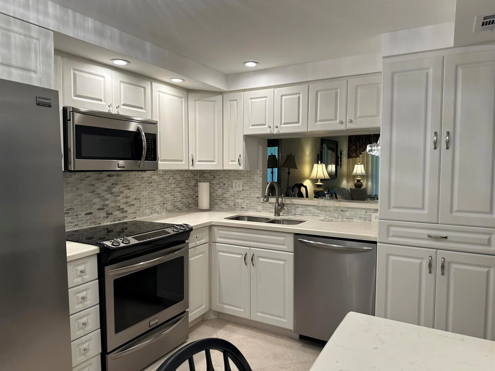 1101 Colony Point Circle # 108, Pembroke Pines FL 33026