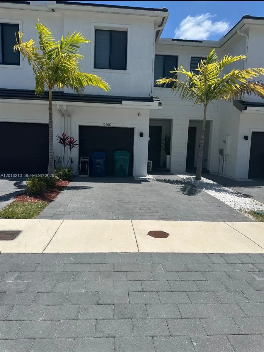 10906 SW 232nd Ter, Homestead FL 33032
