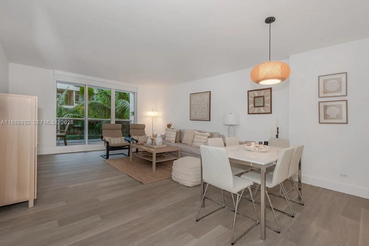 2301 Collins Ave # 333, Miami Beach, FL 33139