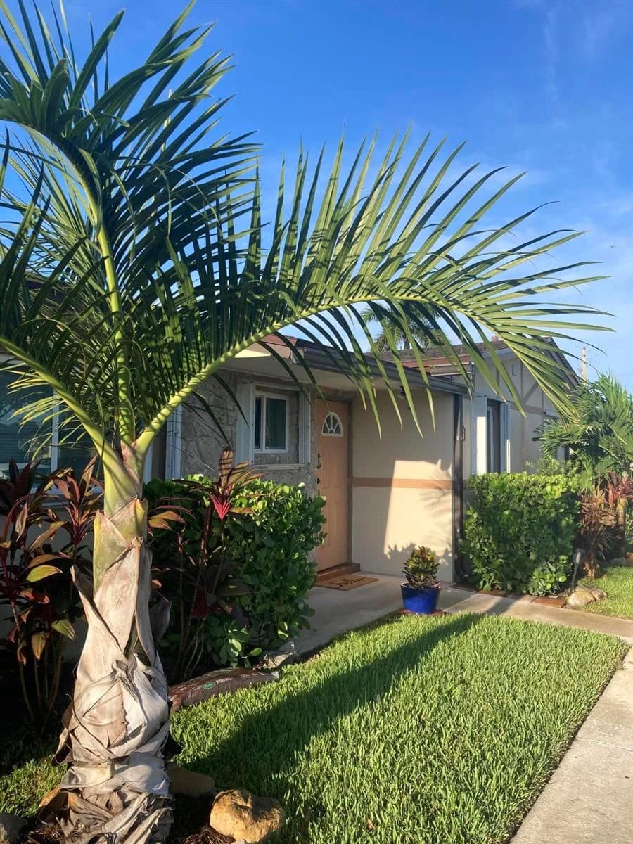 2847 Ashley Drive W # G, West Palm Beach FL 33415