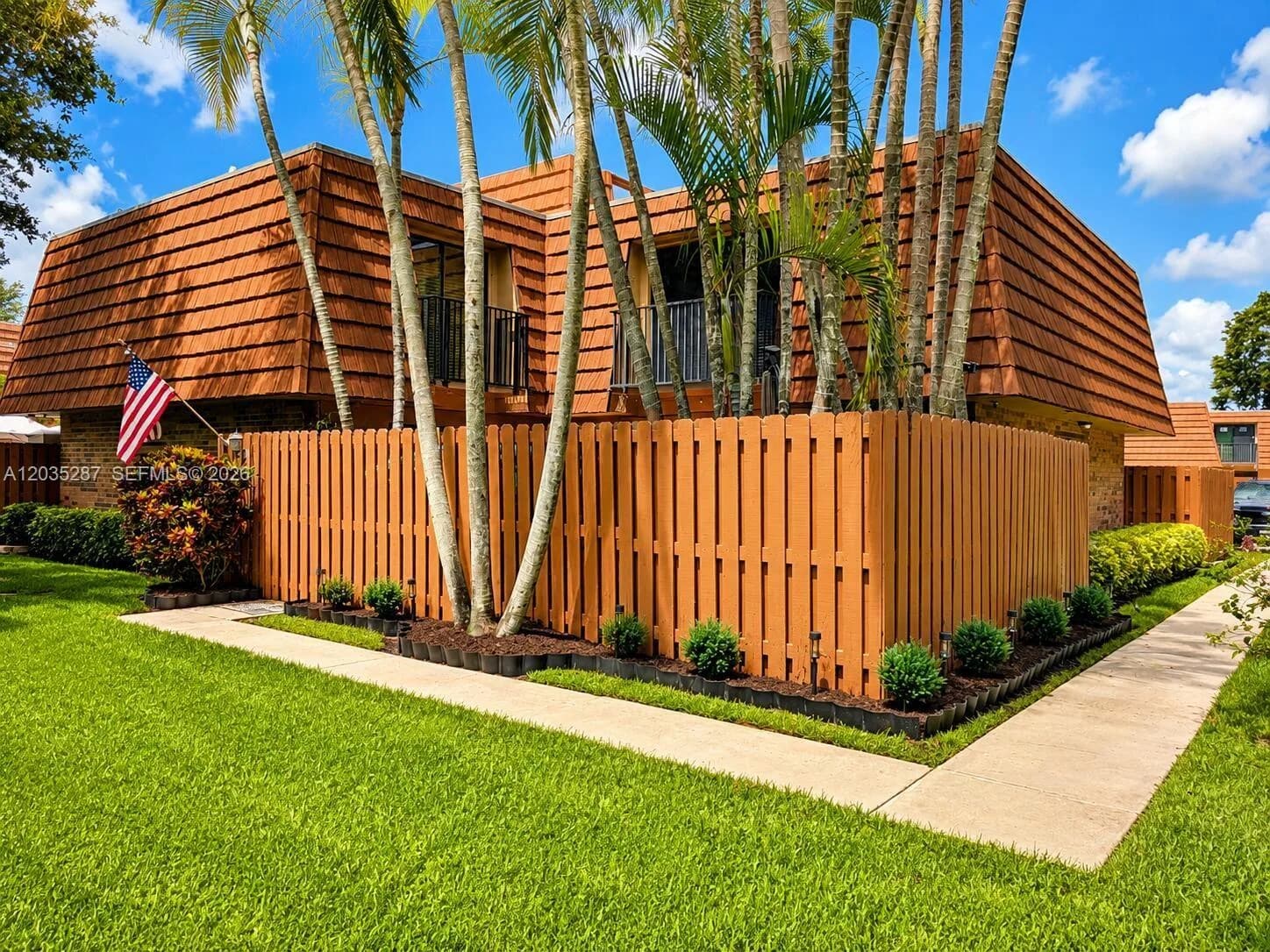 2589 Garden # 2589, Hollywood FL 33026