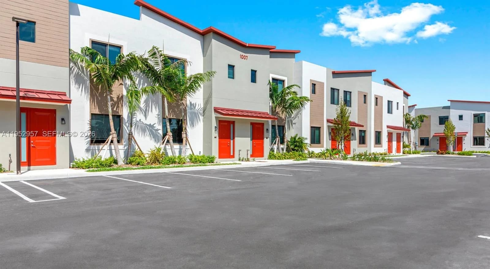 1001 NE 58th St # B, Oakland Park FL 33334