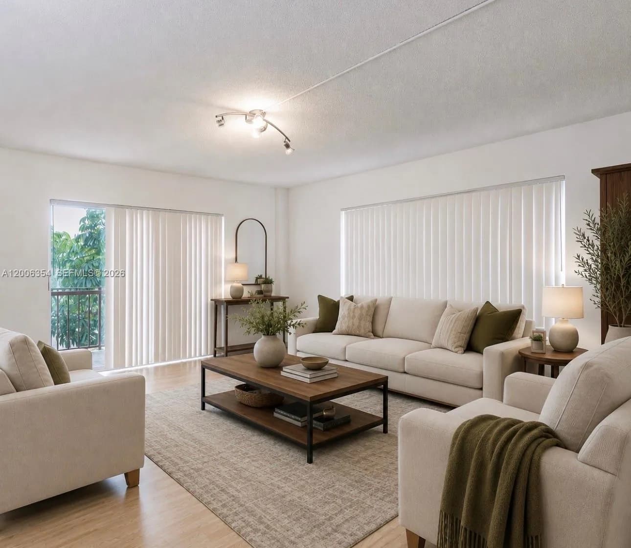 4174 Inverrary Dr # 202, Lauderhill FL 33319