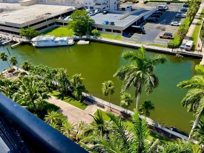17150 N Bay Rd # 2912, Sunny Isles Beach FL 33160