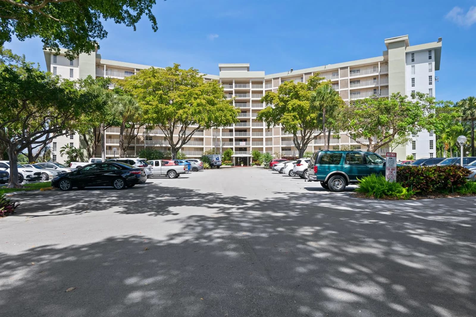 3051 N Course Drive # 211, Pompano Beach FL 33069