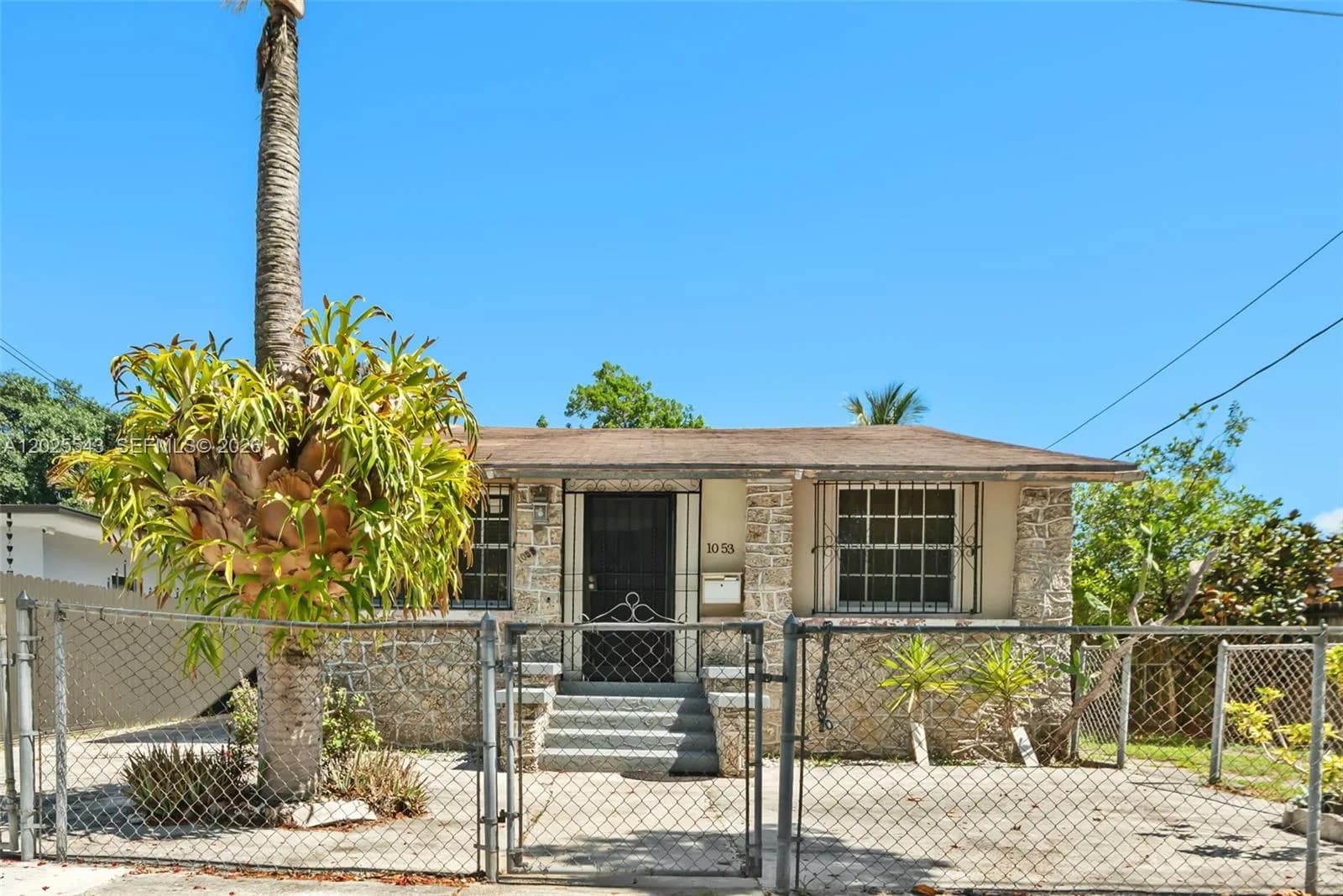 1053 NW 28th St, Miami, FL 33127