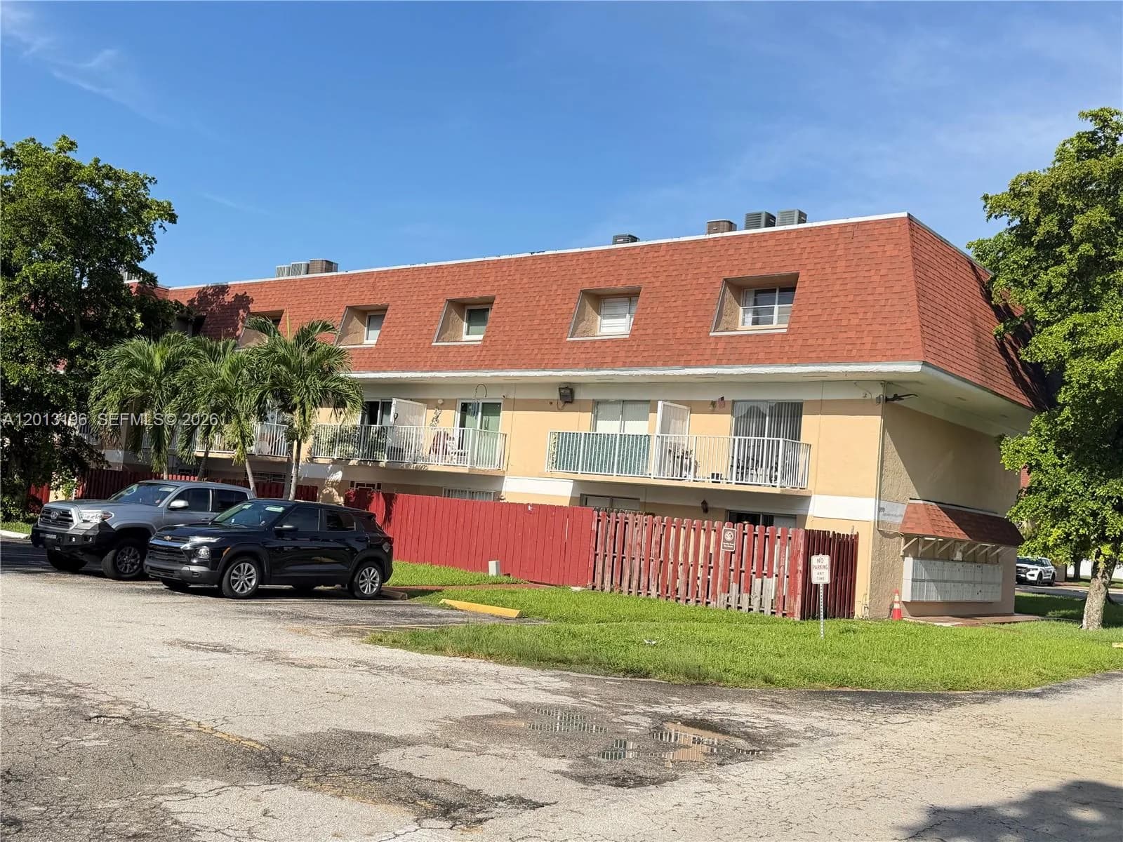 260 NW 107th Ave # 207, Miami, FL 33172