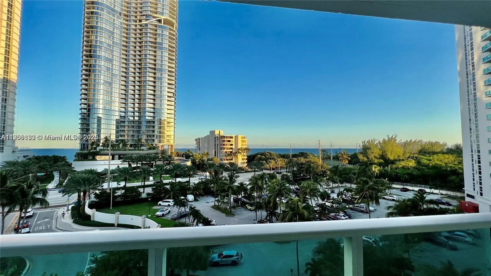 100 Bayview Dr # 607, Sunny Isles Beach FL 33160
