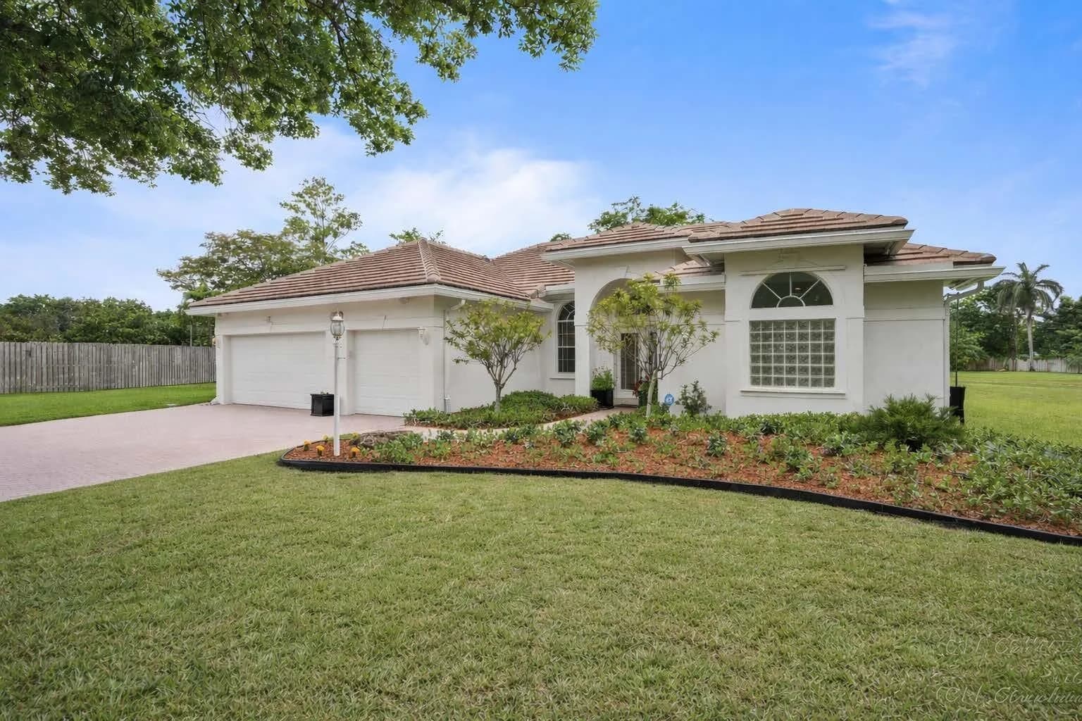 16245 Seneca Circle, Davie FL 33331