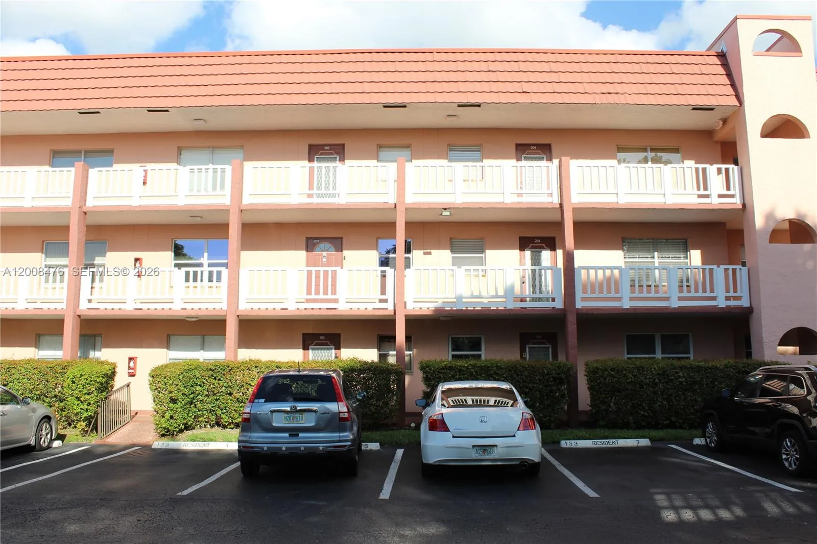 9480 Sunrise Lakes Blvd # 204, Sunrise FL 33322