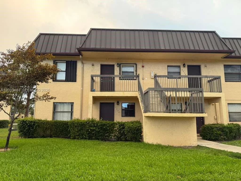 9220 NW 1st St # 101, Pembroke Pines FL 33024