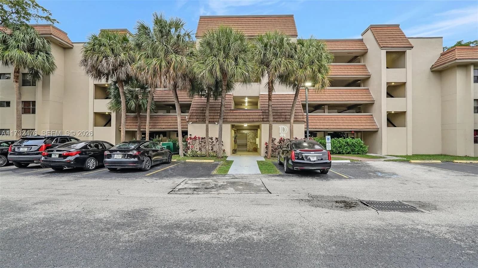 481 Ives Dairy Rd # 105-4, Miami, FL 33179