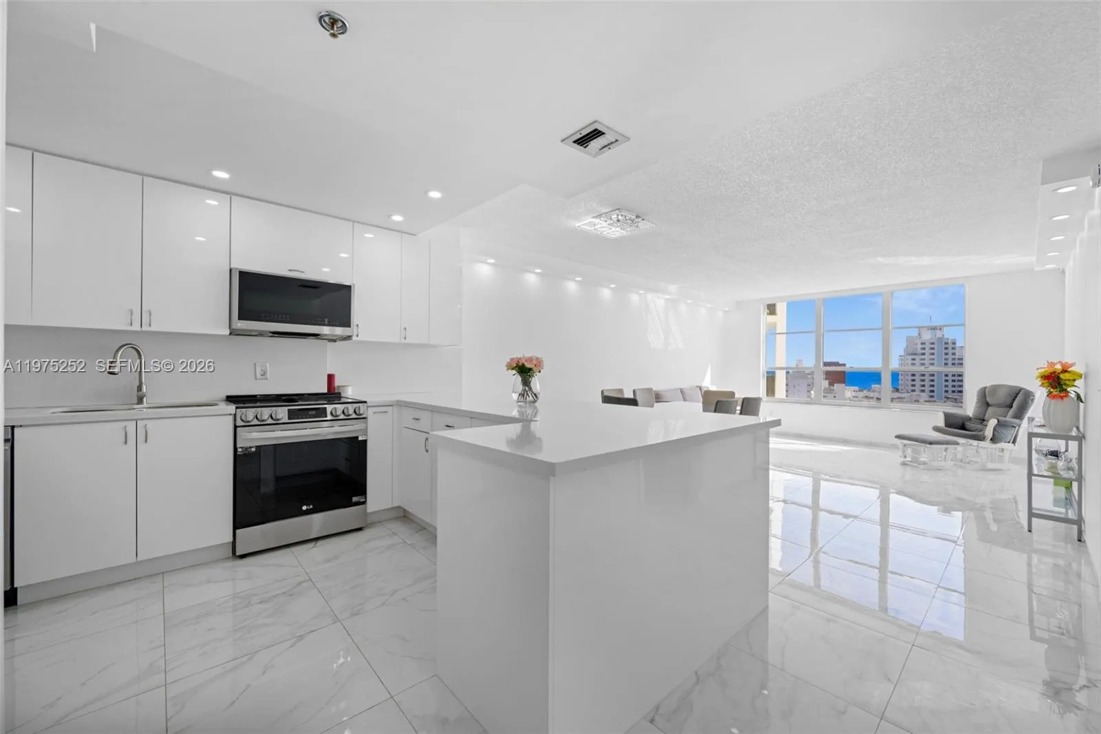 4101 Pine Tree Dr # 919, Miami Beach, FL 33140