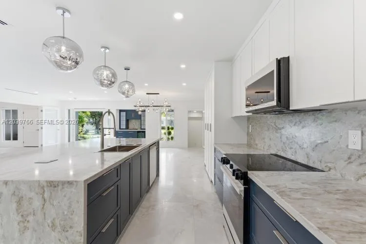 291 E Shore Dr E, Miami FL 33133