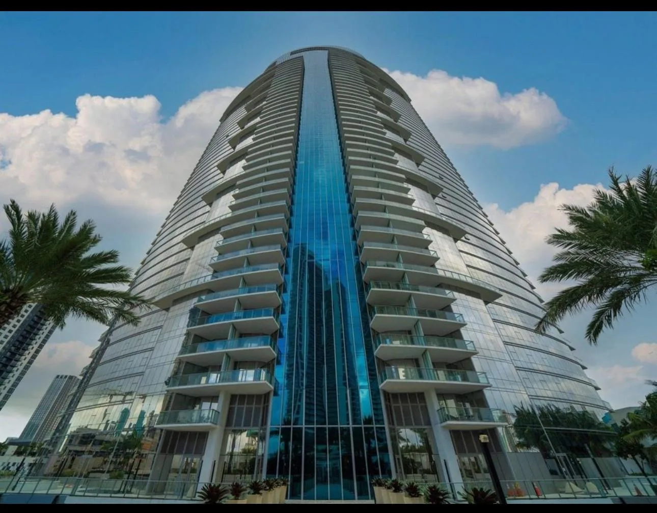 851 NE 1st Avenue # 2606, Miami FL 33132
