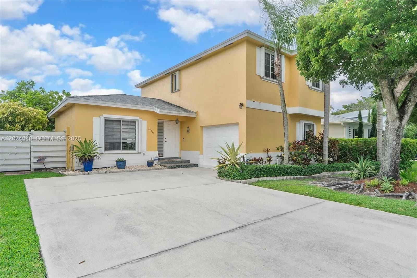 14515 SW 139th Ave Cir E, Miami FL 33186