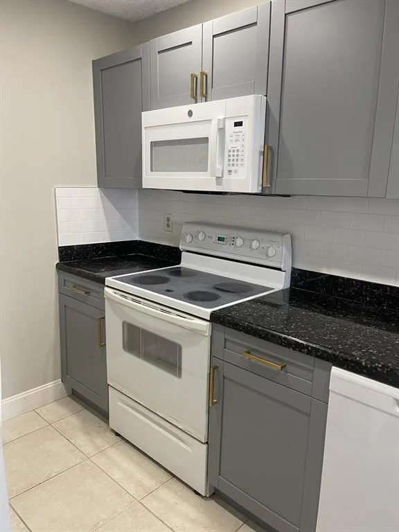 3662 N University Drive # F-7, Coral Springs FL 33065