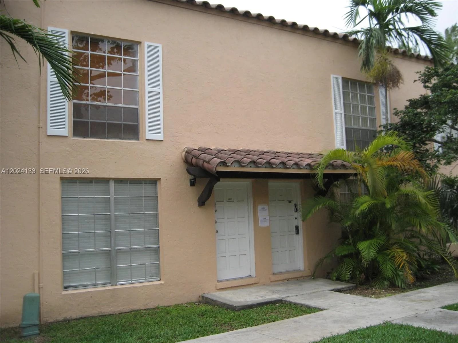 10806 N Kendall Dr # P-26, Miami, FL 33176