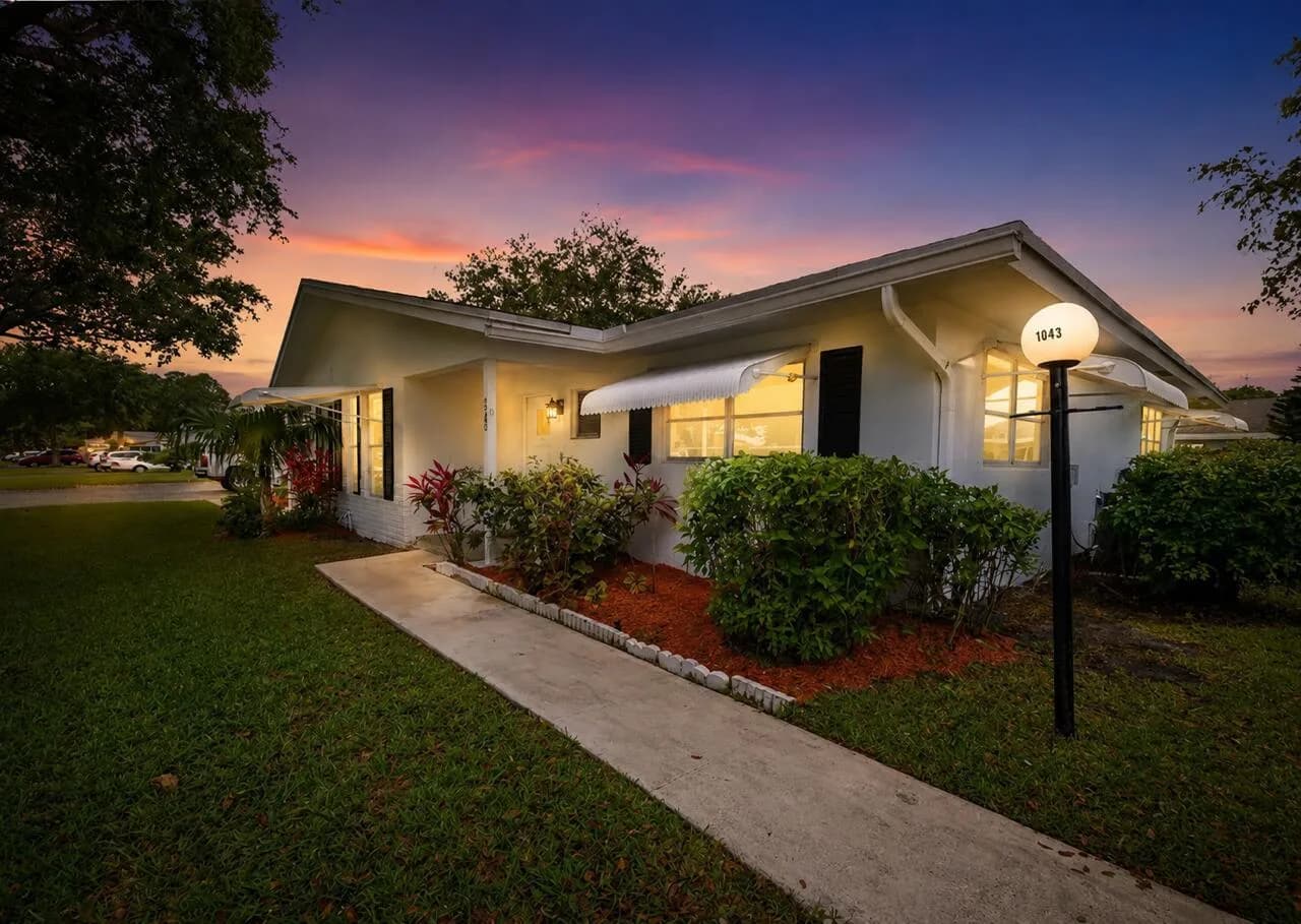 1043 NW 85th Avenue # B-4, Plantation FL 33322