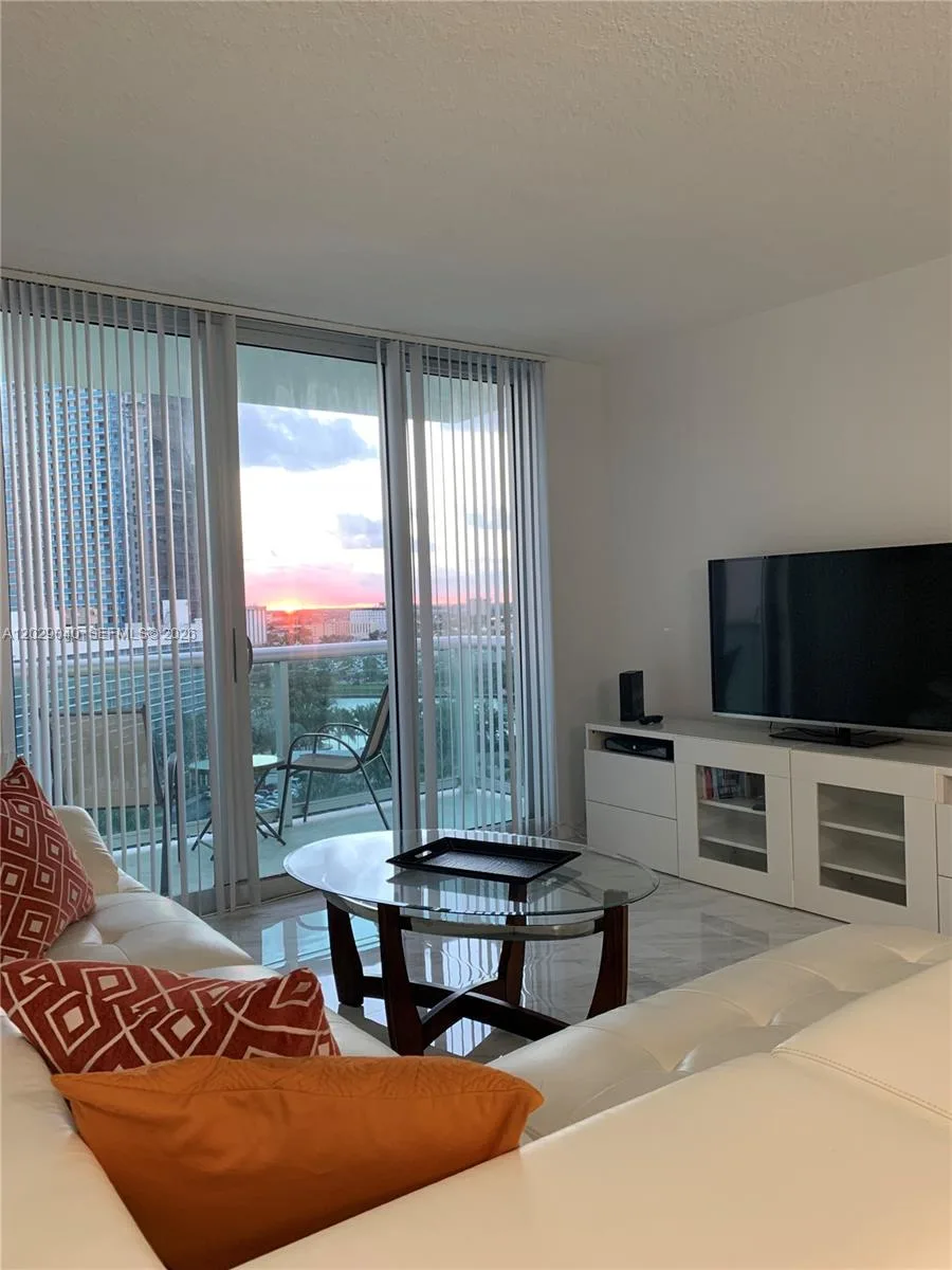 3901 S Ocean Dr # 12V, Hollywood, FL 33019