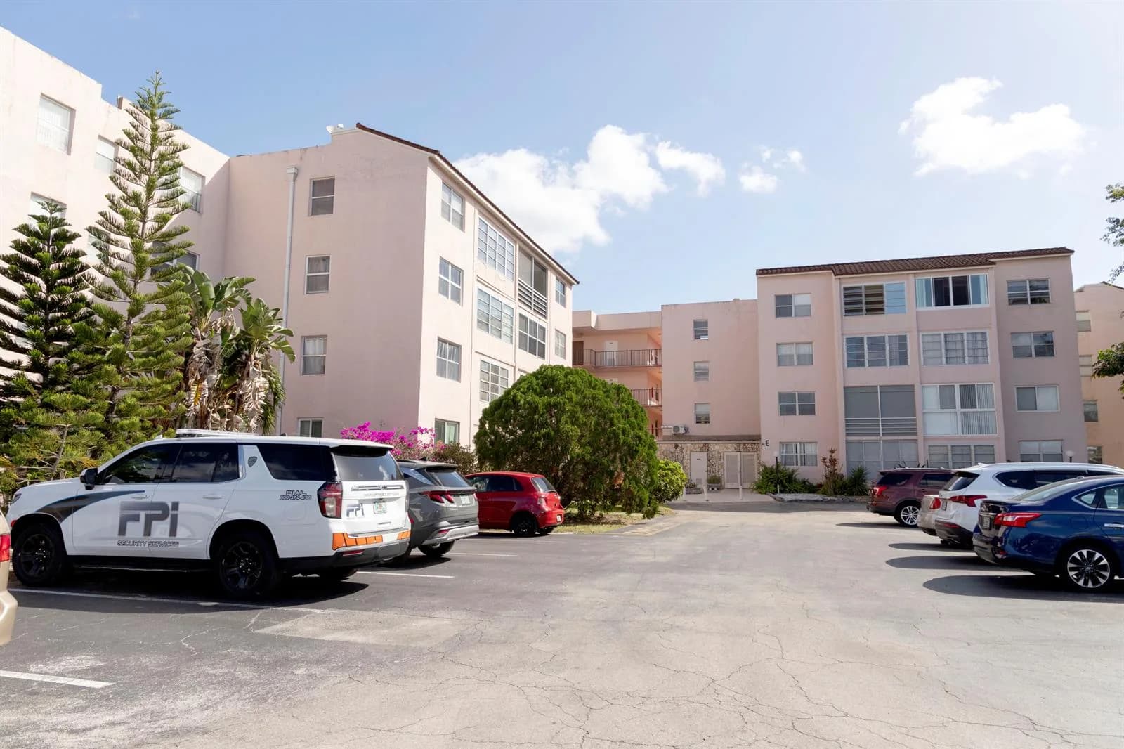 2851 Somerset Drive # 116 E, Lauderdale Lakes, FL 33311