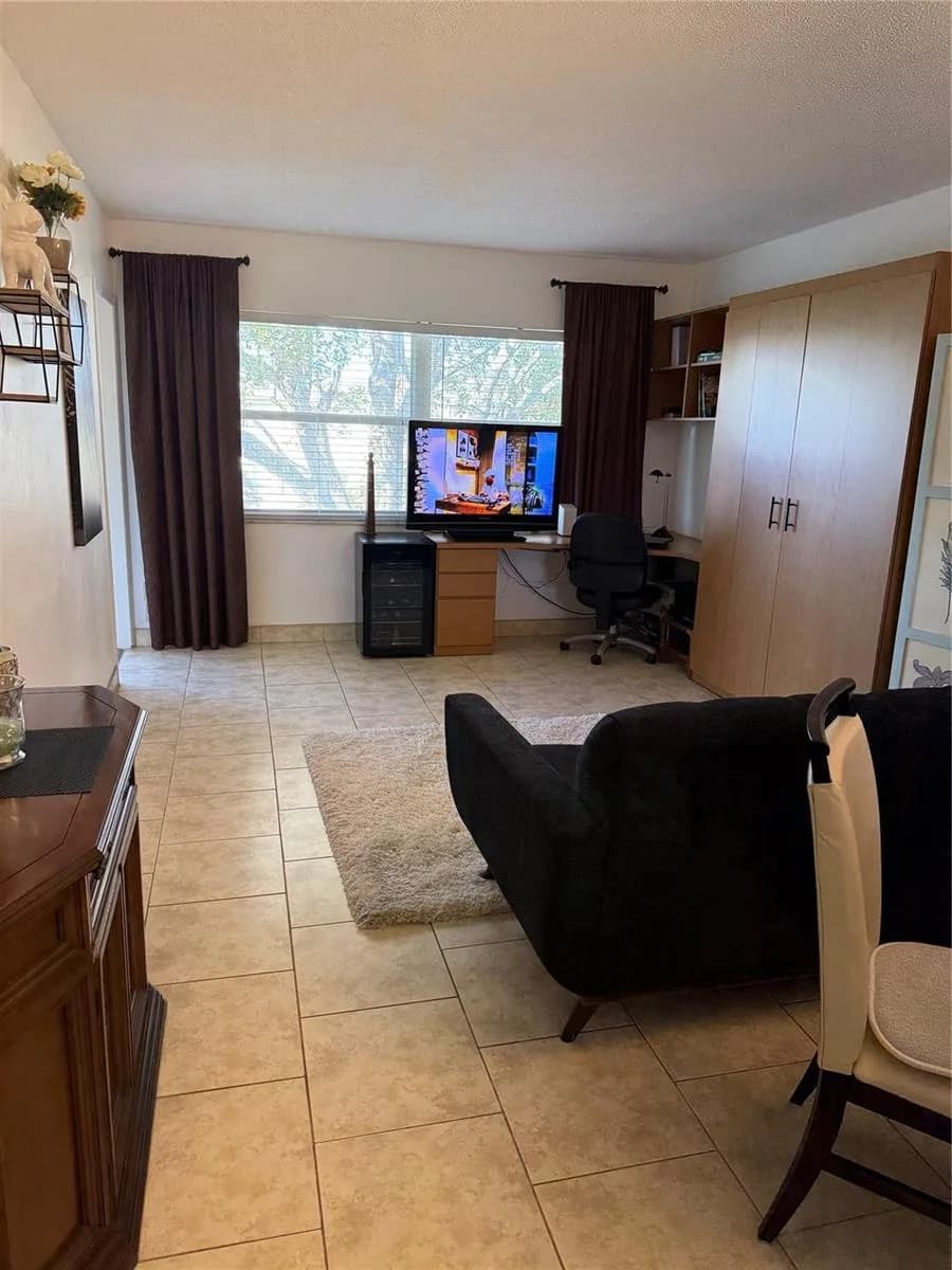 4331 NW 16th Street # D308, Lauderhill FL 33313