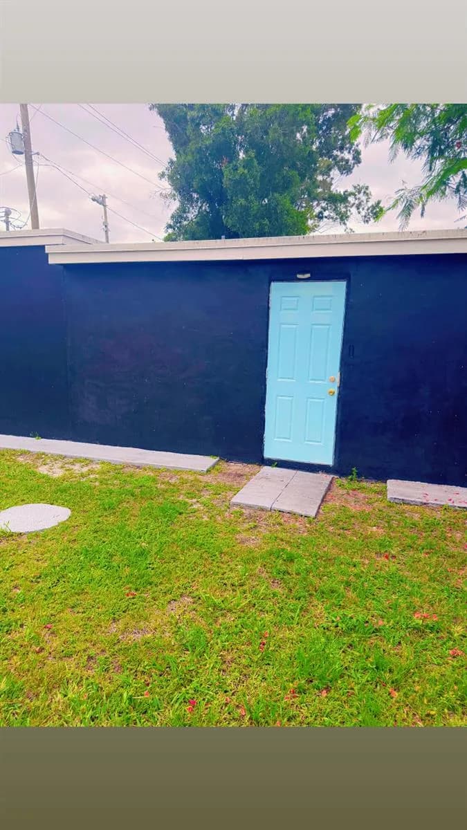 3650 NW 44th Avenue, Lauderdale Lakes FL 33319