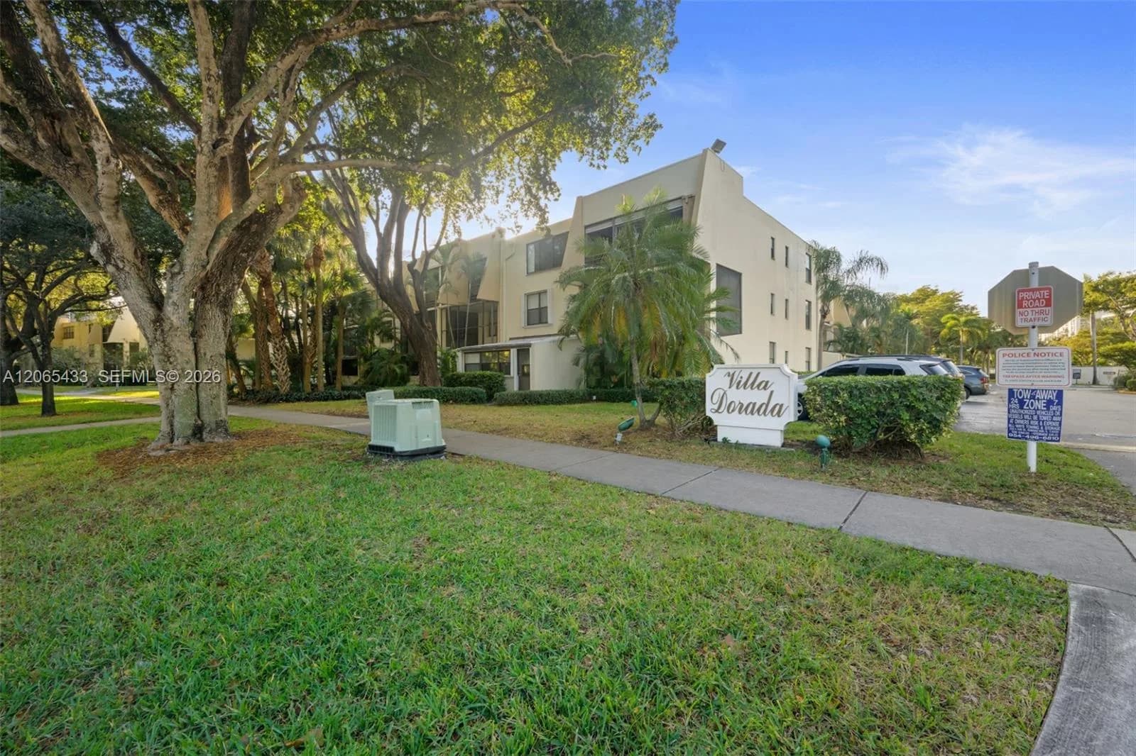 20401 NE 30th Ave # 320-8, Aventura, FL 33180