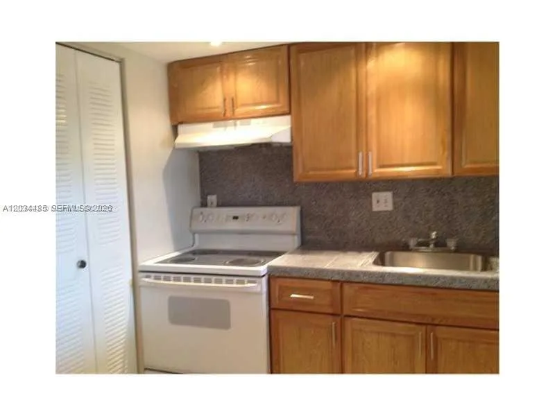 2903 N Miami Beach Blvd # 505, North Miami Beach FL 33160