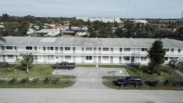122 NE 204th St # 3, Miami Gardens, FL 33179