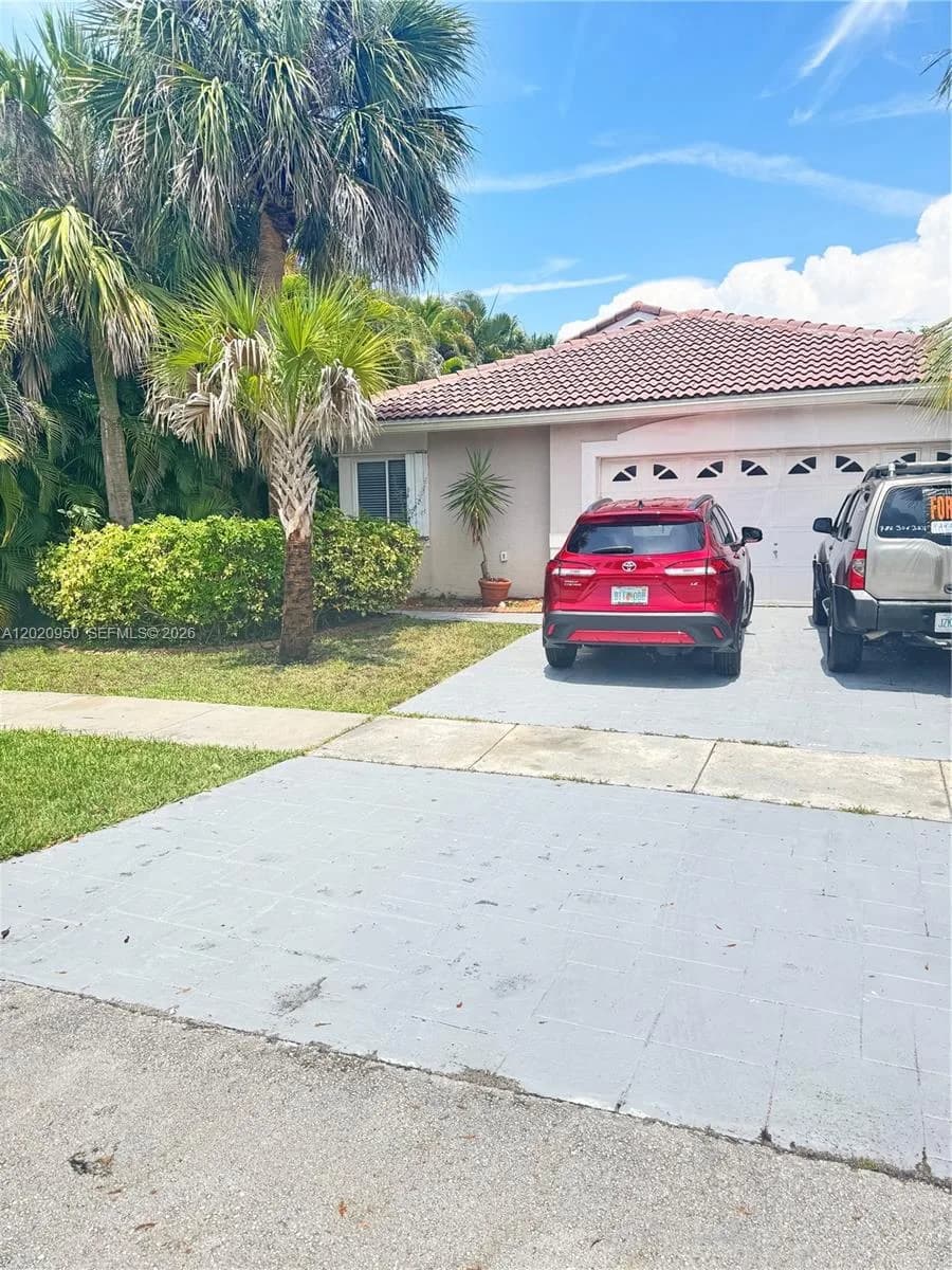 131 SW 178th Way, Pembroke Pines FL 33029