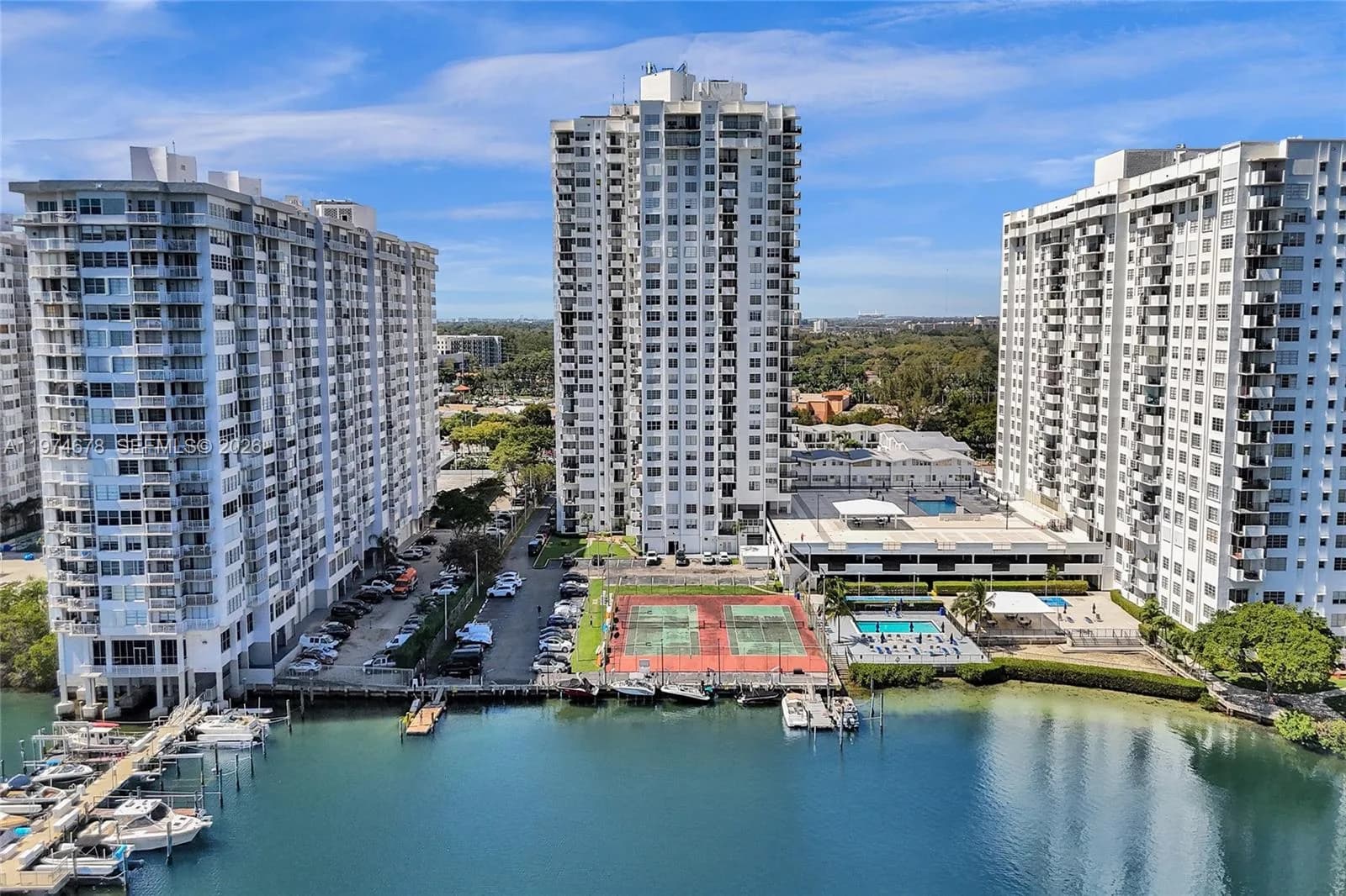2750 NE 183rd St # 406, Aventura FL 33160