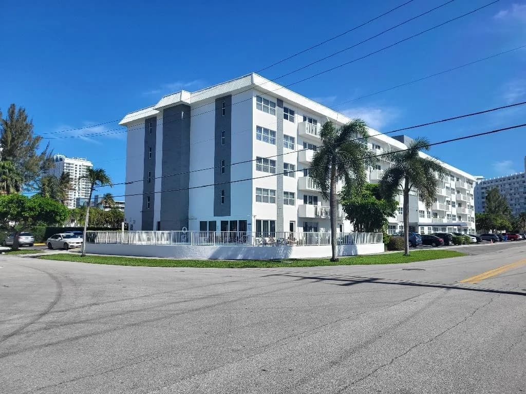 550 Bayshore Drive # 104, Fort Lauderdale FL 33304