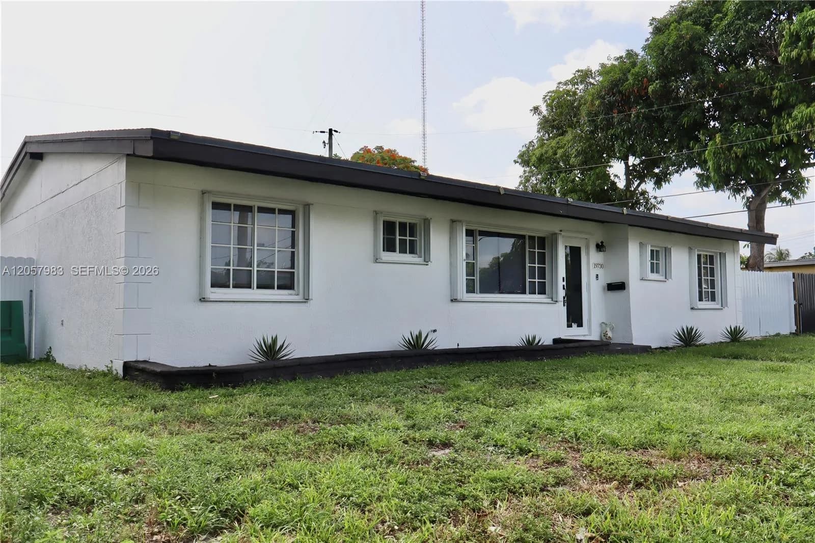 19730 NW 3rd Ct, Miami Gardens, FL 33169