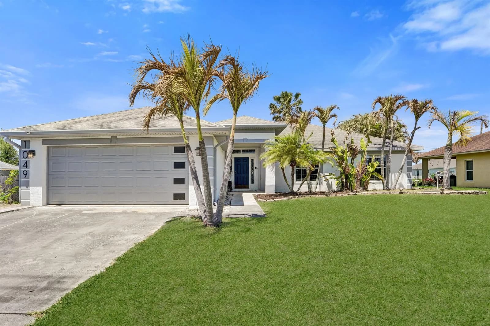 1049 SW Alcantarra Boulevard, Port St. Lucie FL 34953