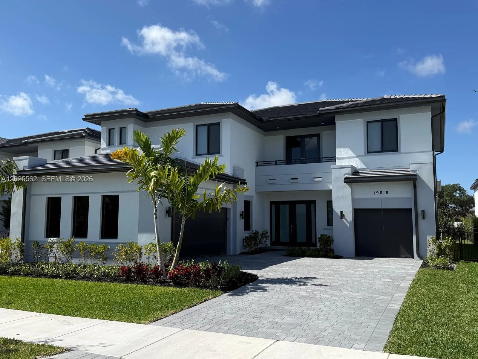 19616 NE 14th Ct, Miami, FL 33179