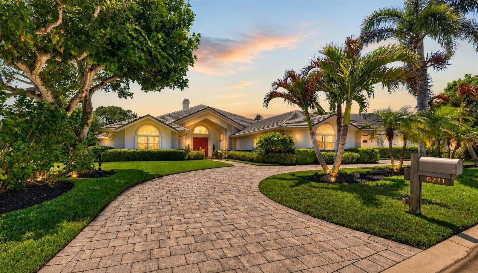 6711 SE Barrington Drive, Stuart FL 34997