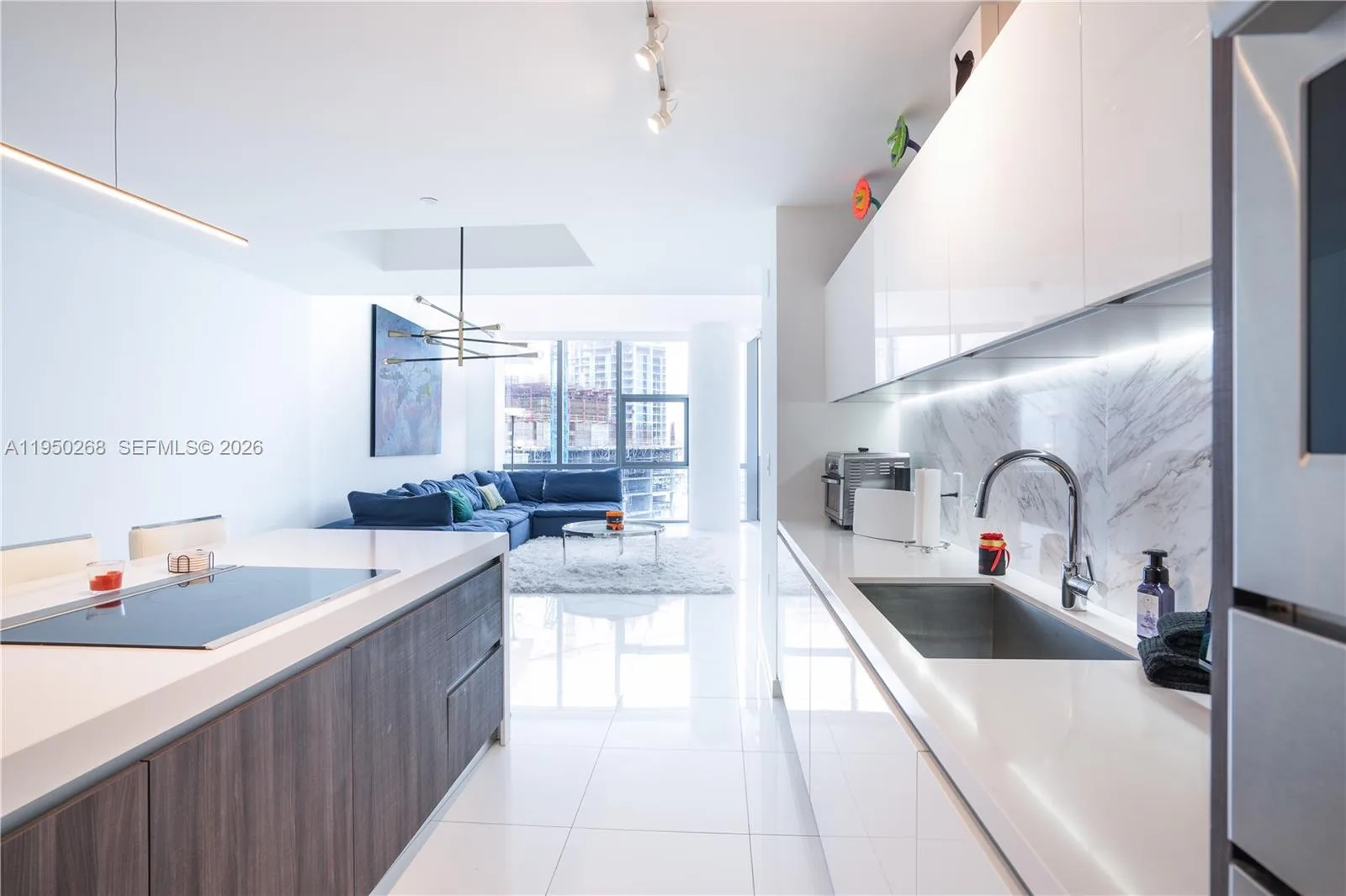 851 NE 1st Ave # 2101, Miami FL 33132