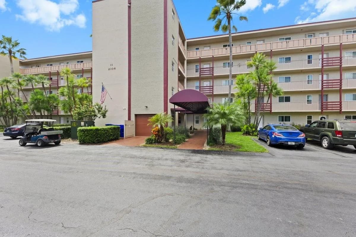 2106 S Cypress Bend Drive # 506, Pompano Beach, FL 33069