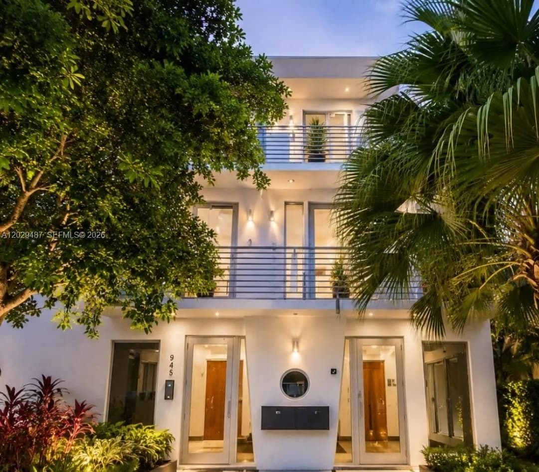 945 Michigan Ave # 5, Miami Beach, FL 33139