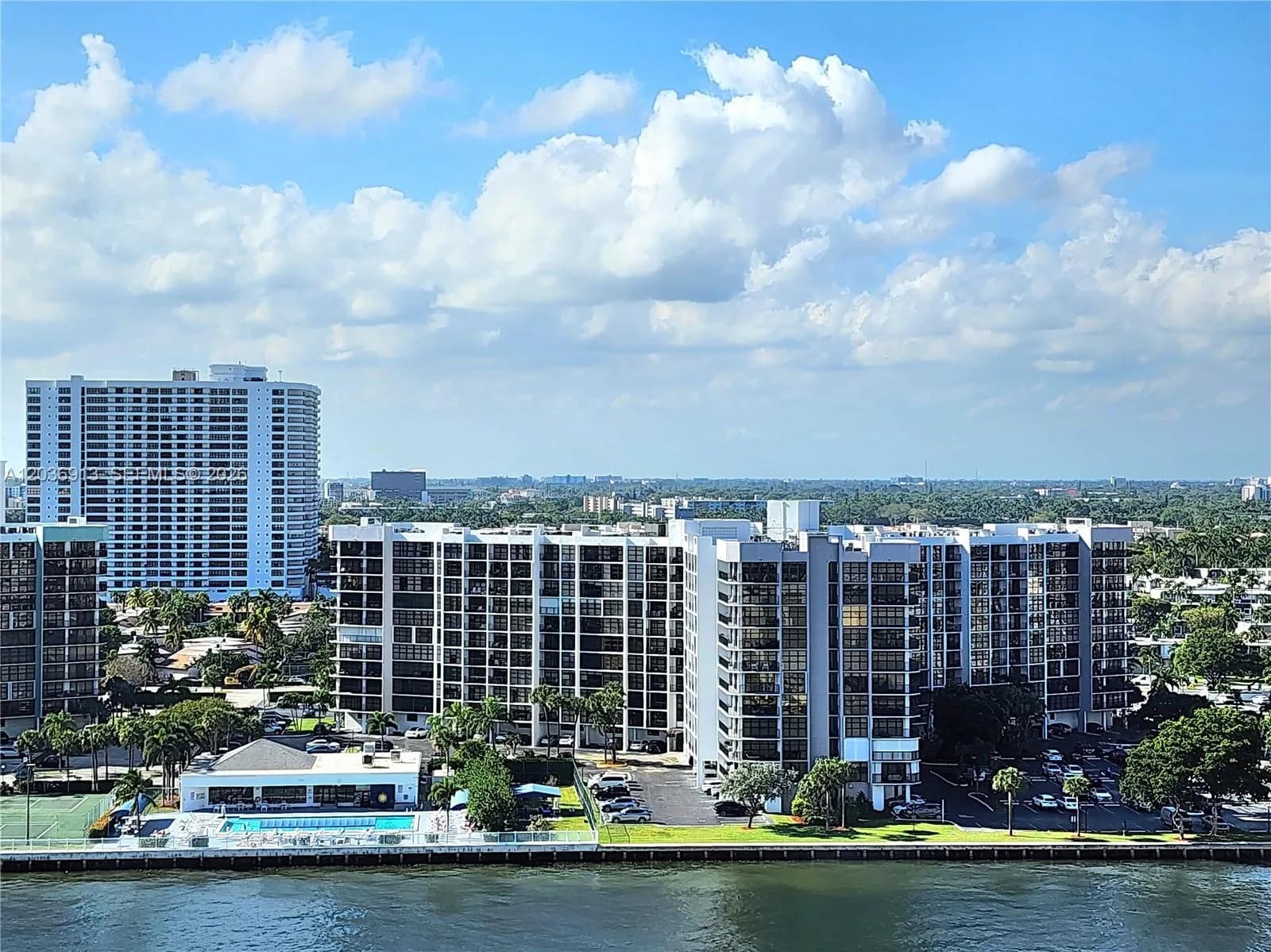 3505 S Ocean Dr # 705, Hollywood, FL 33019