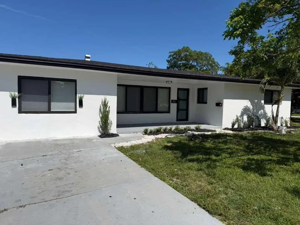 160 SE 15th Avenue # Unit B, Pompano Beach, FL 33060