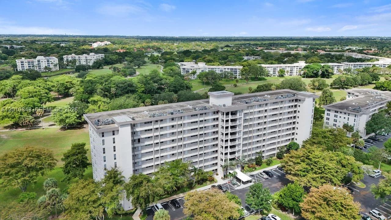 575 Oaks Ln # 508, Pompano Beach, FL 33069