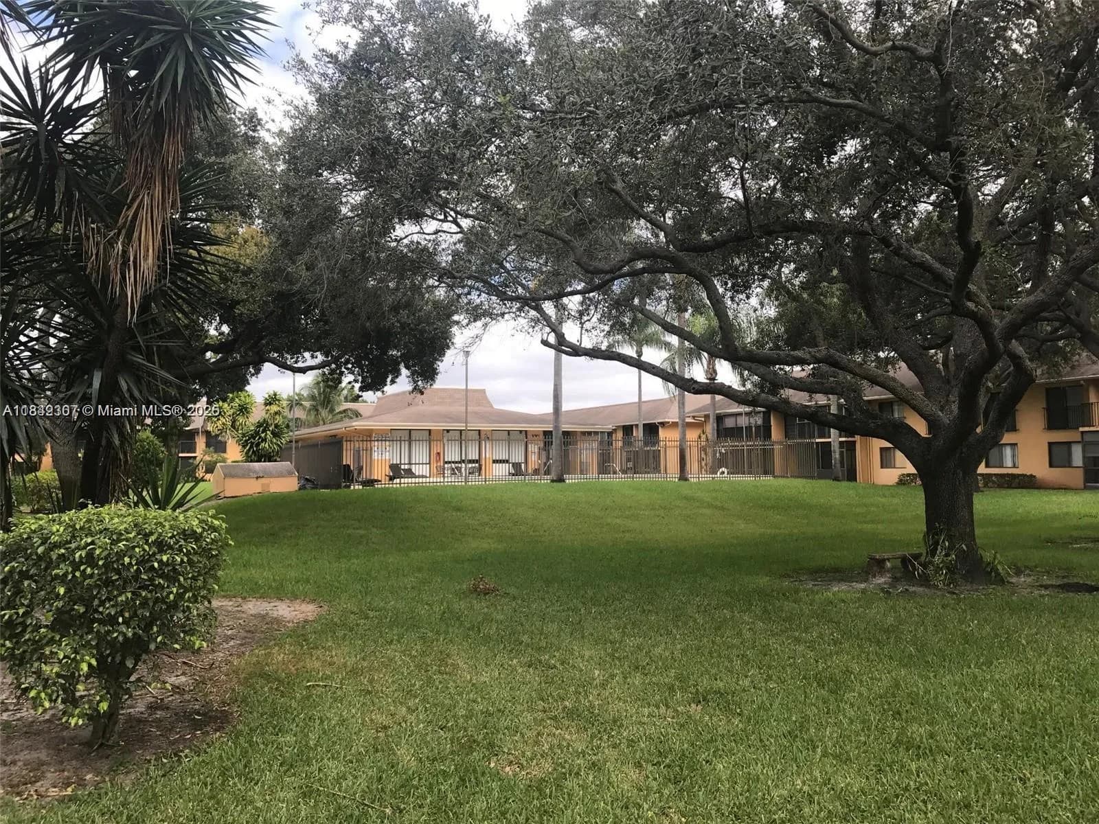5831 Washington St # 45, Hollywood, FL 33023