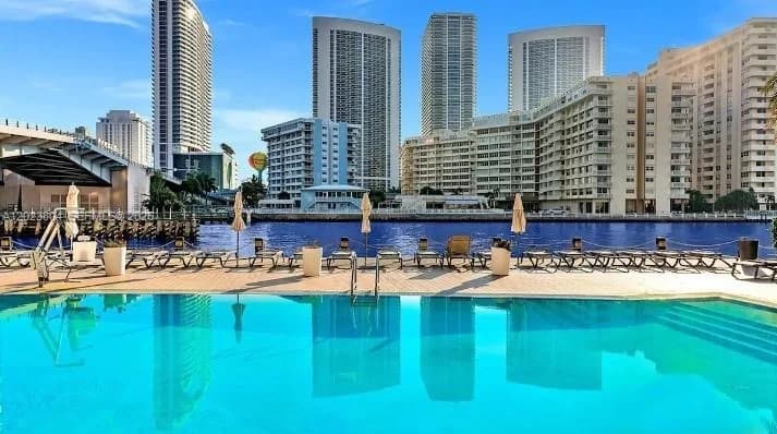 2602 E Hallandale Beach Blvd # R309, Hallandale Beach FL 33009