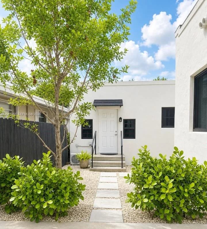 220 SW 32nd Ave # REAR, Miami, FL 33135