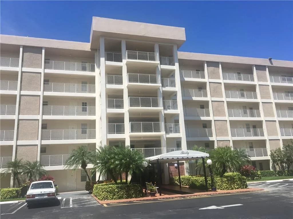 2851 S Palm Aire Drive # 309, Pompano Beach, FL 33069
