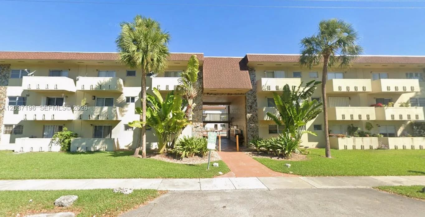 7505 SW 82nd St # 322, Miami, FL 33143